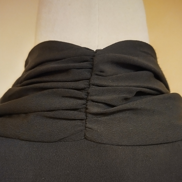 Evening dress in black - Picture 3 of 4